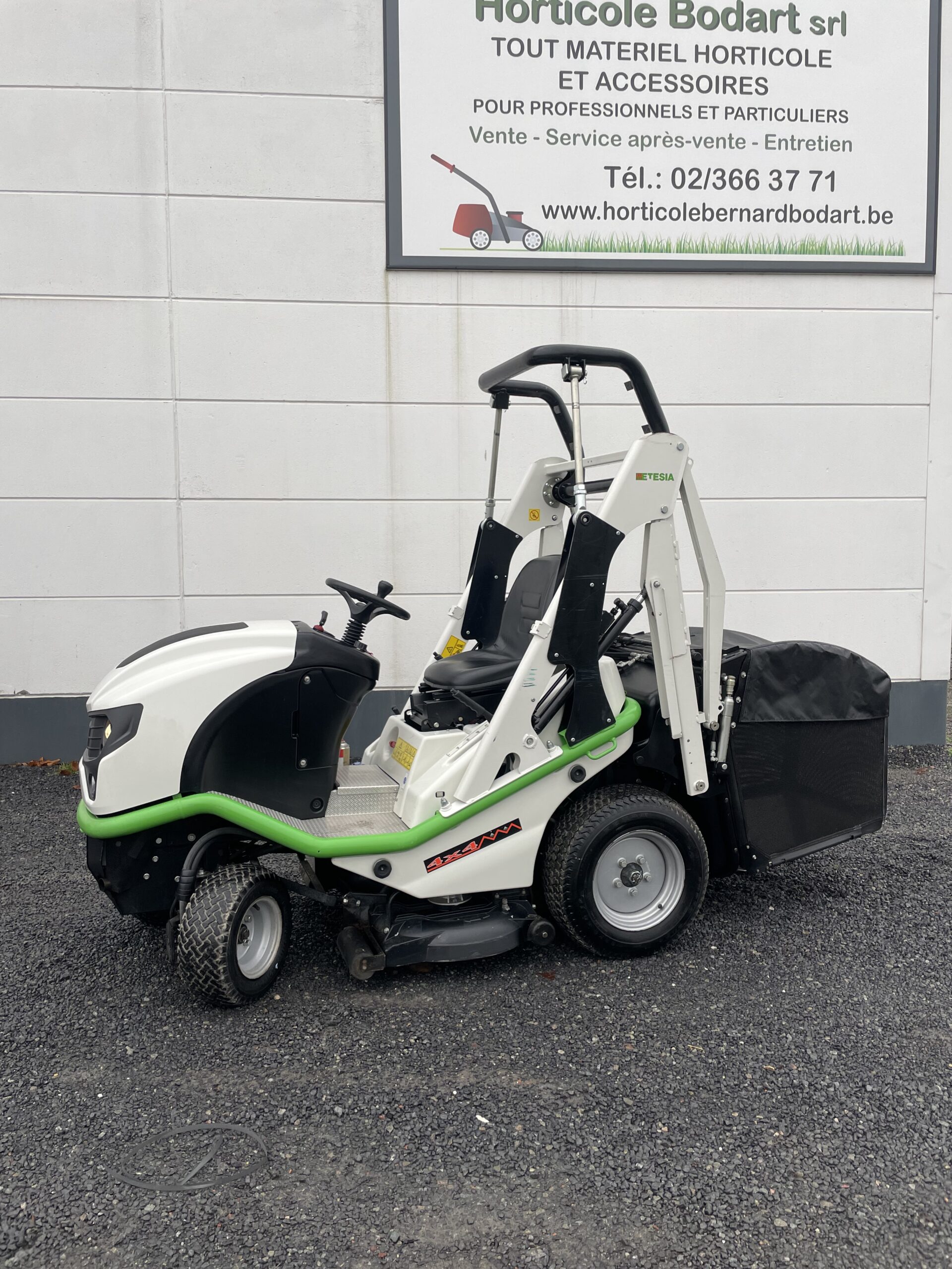 Tracteur tondeuse ETESIA
